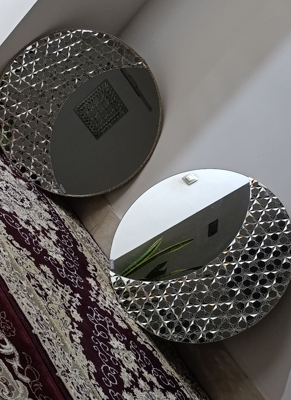 آینه دیواری با قطر 60 مدل ماه